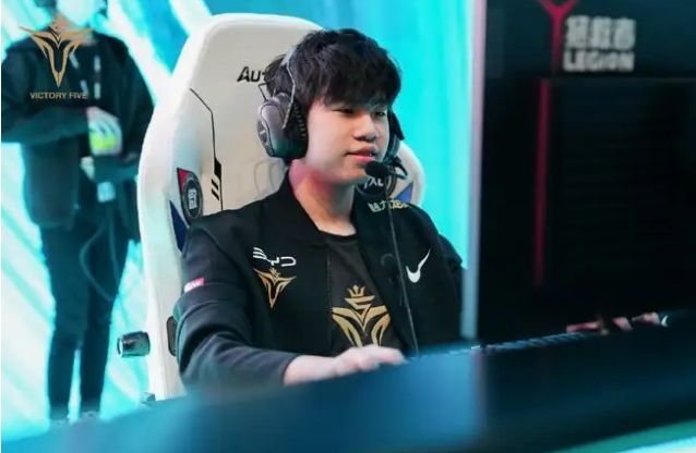 己的执教方 己的执教方